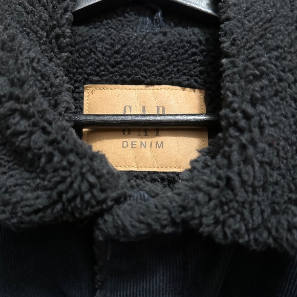 Gap Corduroy Jacket - Picture 2 of 4
